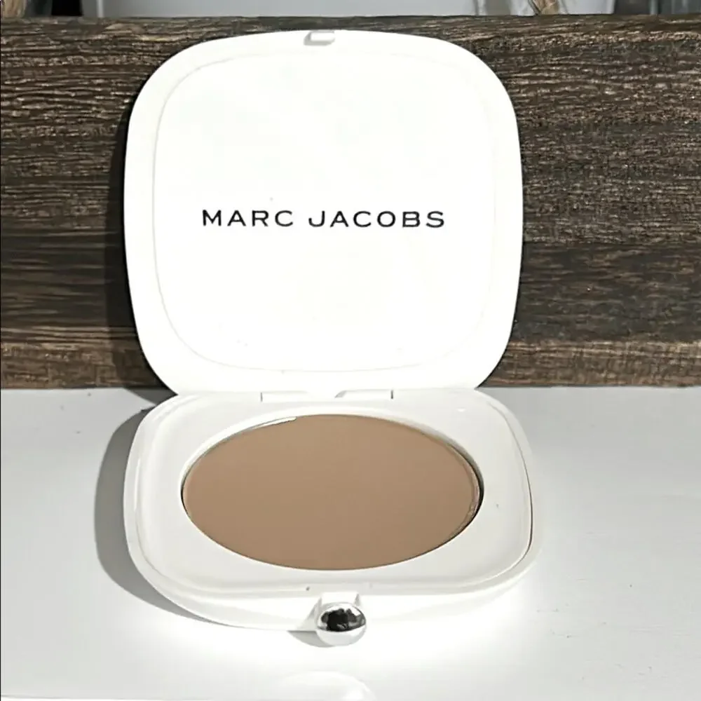 Marc Jacobs tan tastic